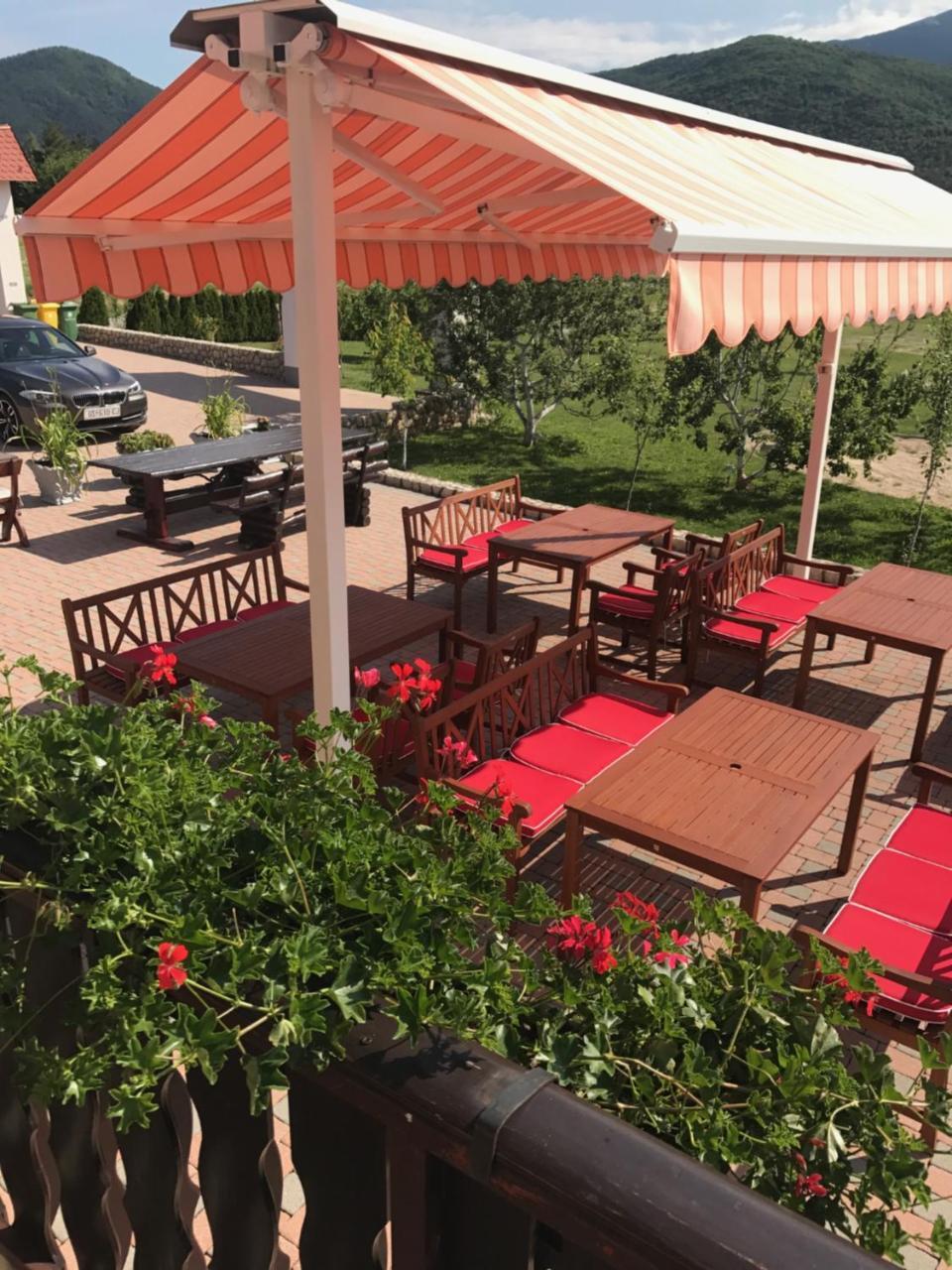 Plitvice Pension Perisic โคเรนนิซา ภายนอก รูปภาพ