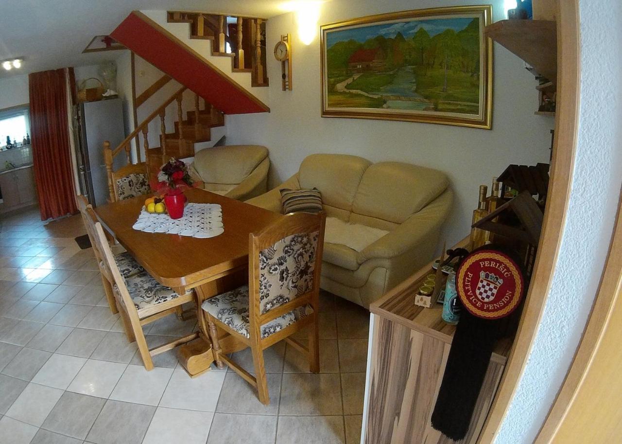 Plitvice Pension Perisic โคเรนนิซา ภายนอก รูปภาพ