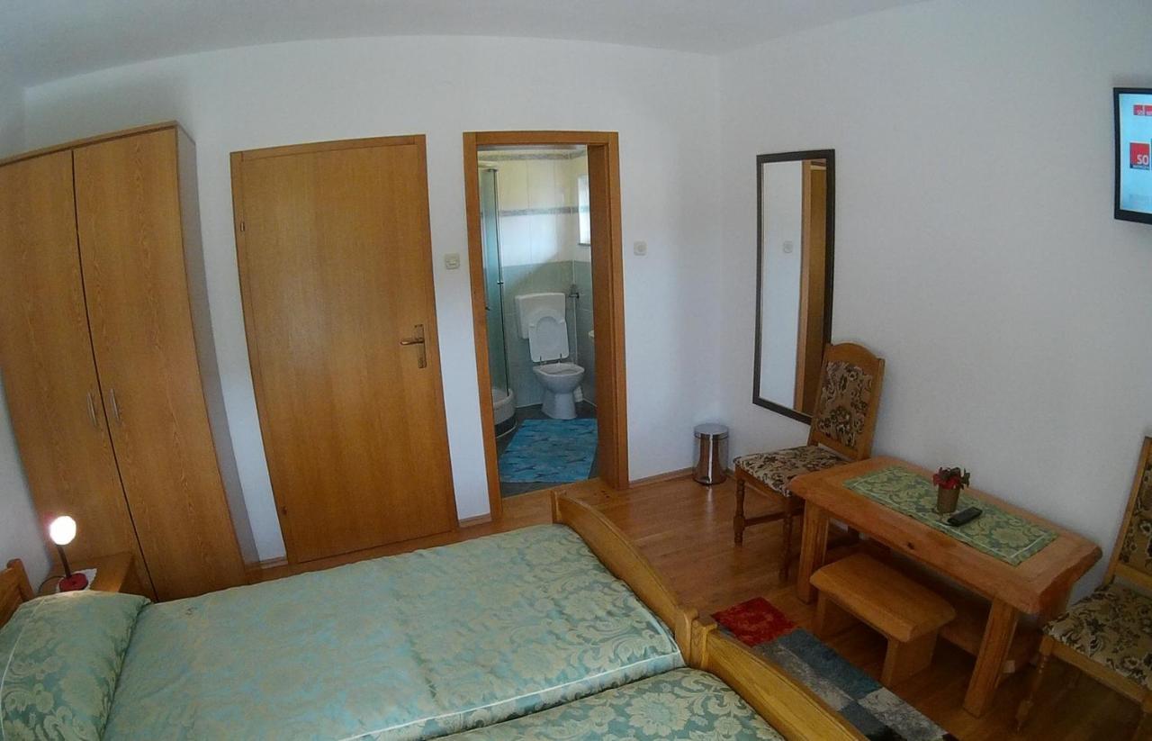 Plitvice Pension Perisic โคเรนนิซา ภายนอก รูปภาพ